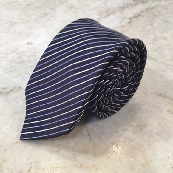 BANANA REPUBLIC SILK TIE - Picture 6 of 9